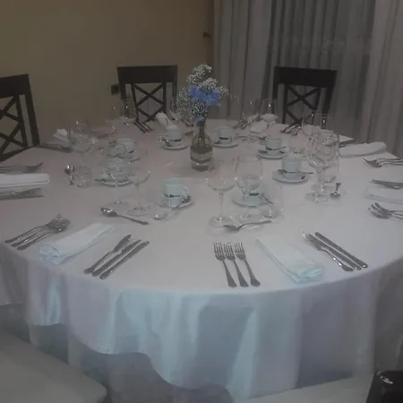 Restaurante Pacos * Эррера-дель-Дуке