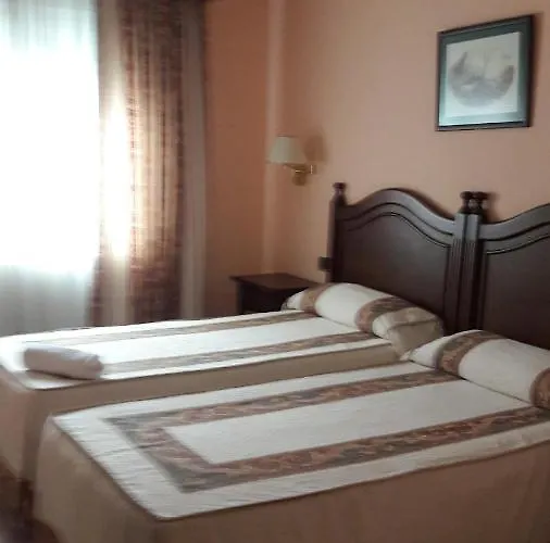 Hotel Restaurante Pacos *